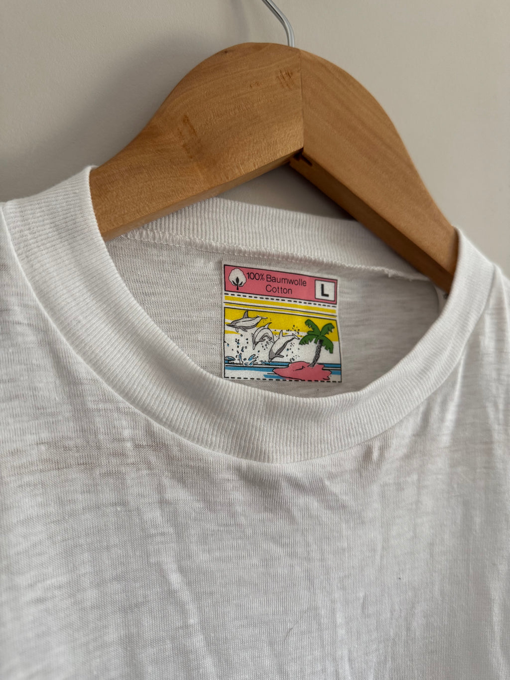 PLAIN VINTAGE WHITE TEE - L