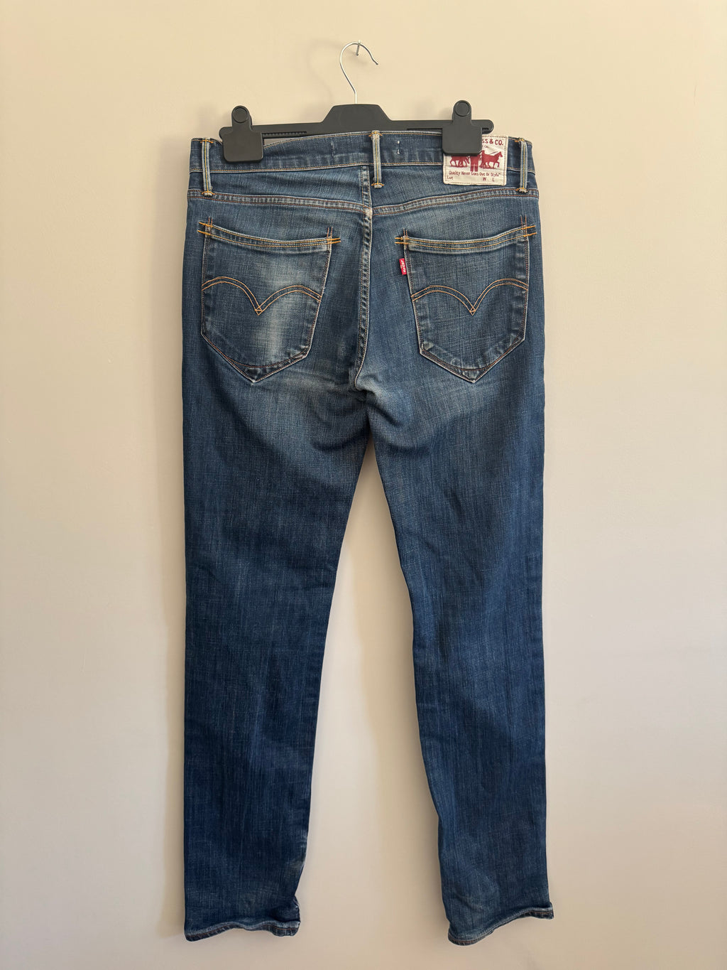 Levi’s 519 Slim Tapered Jeans – W32 L33