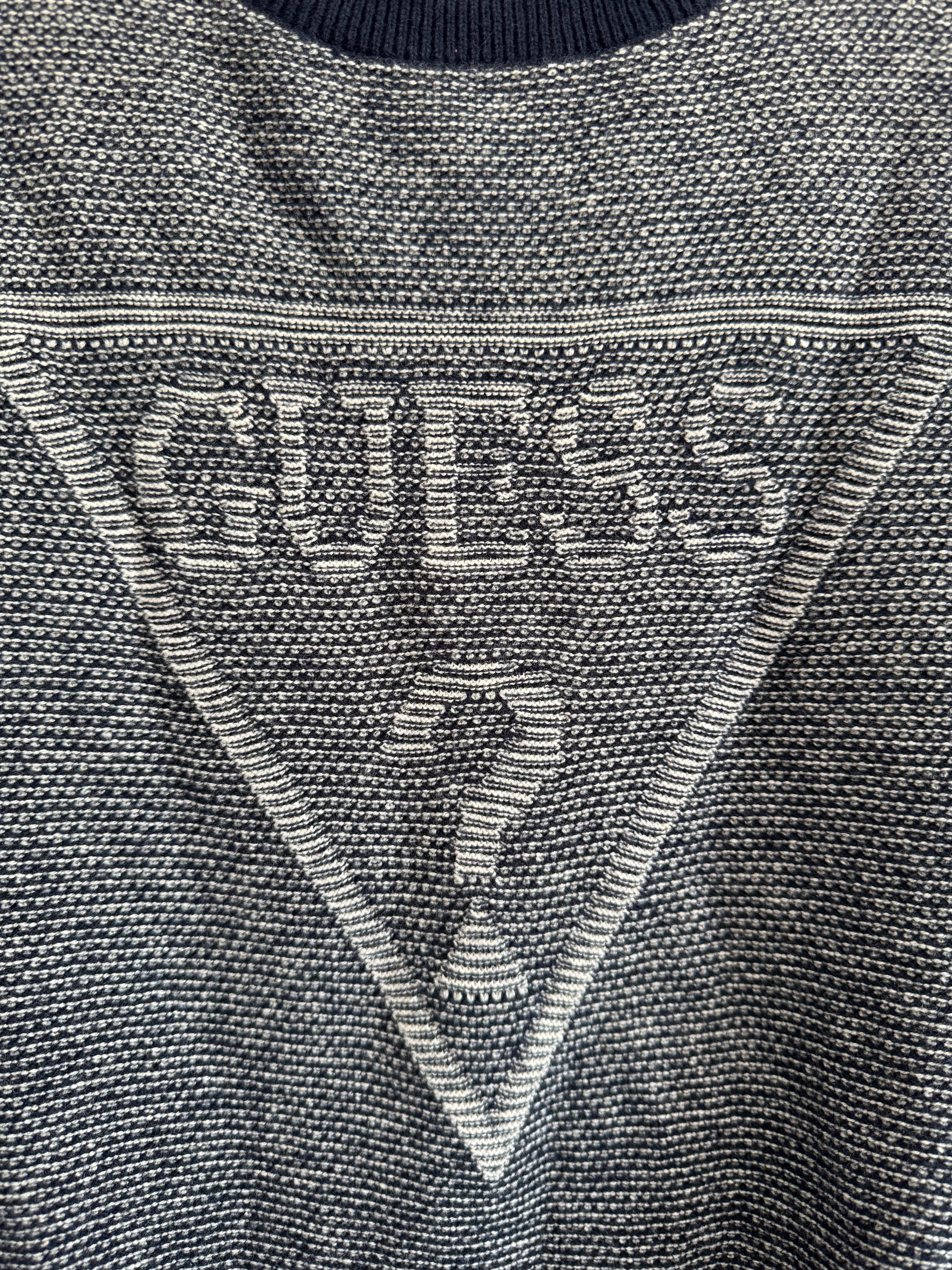 GUESS LOS ANGELES WOMEN’S KNIT SWEATER - S