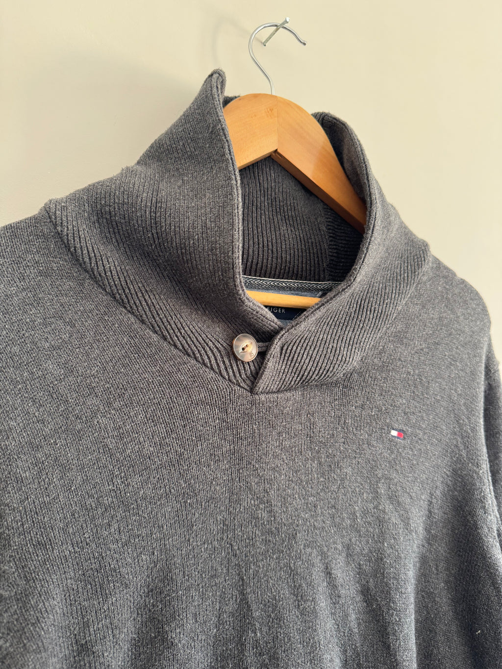 TOMMY HILFIGER SHAWL COLLAR KNIT - GREY - M
