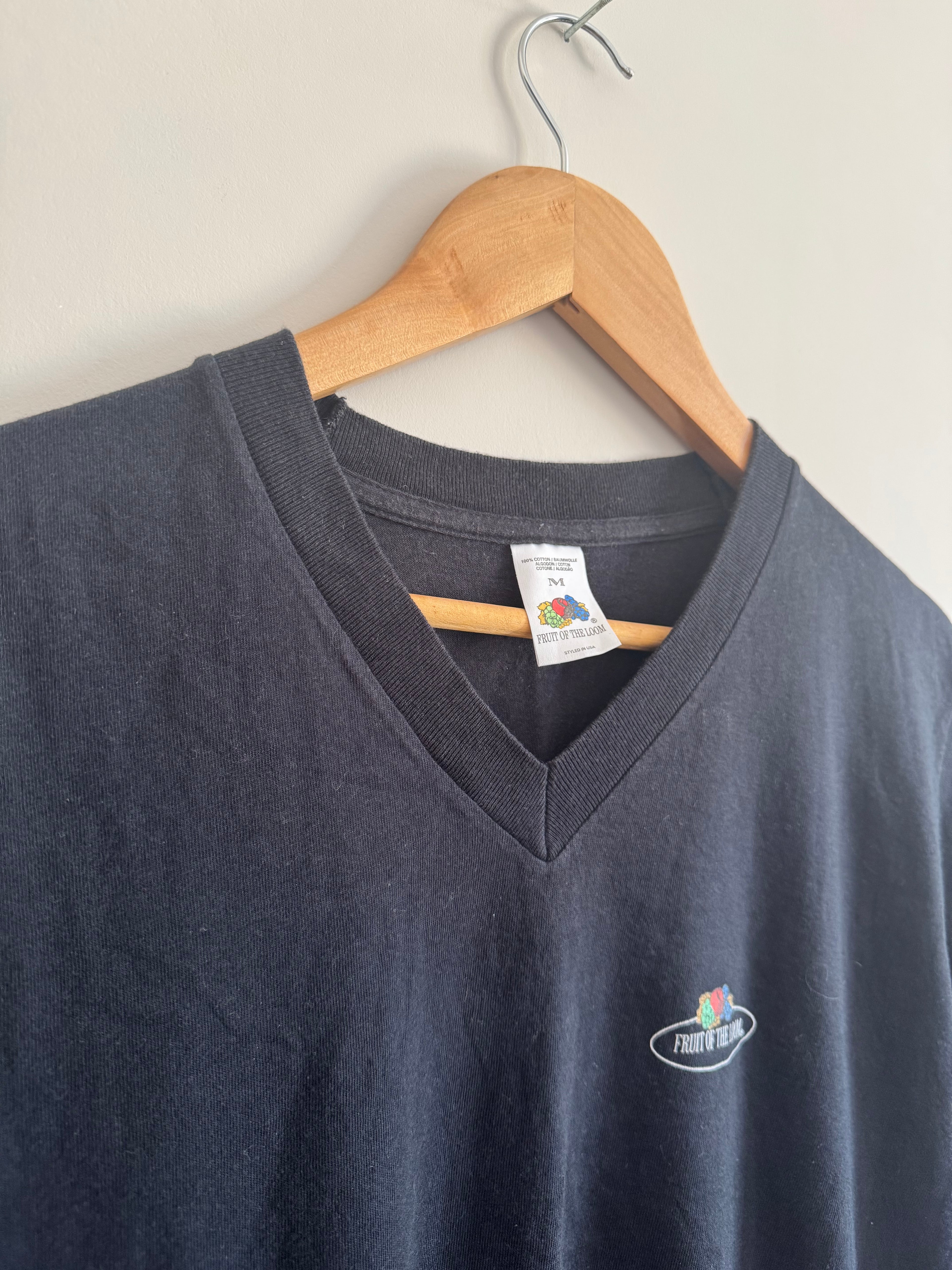 FRUIT OF THE LOOM BLACK TEE - M