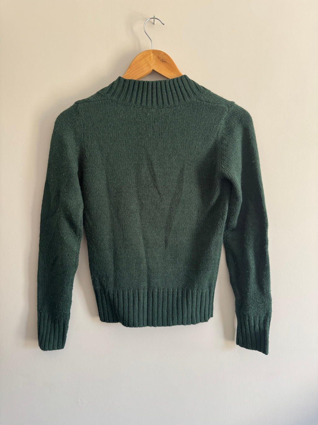 TERRANOVA GREEN V-NECK SWEATER - XS