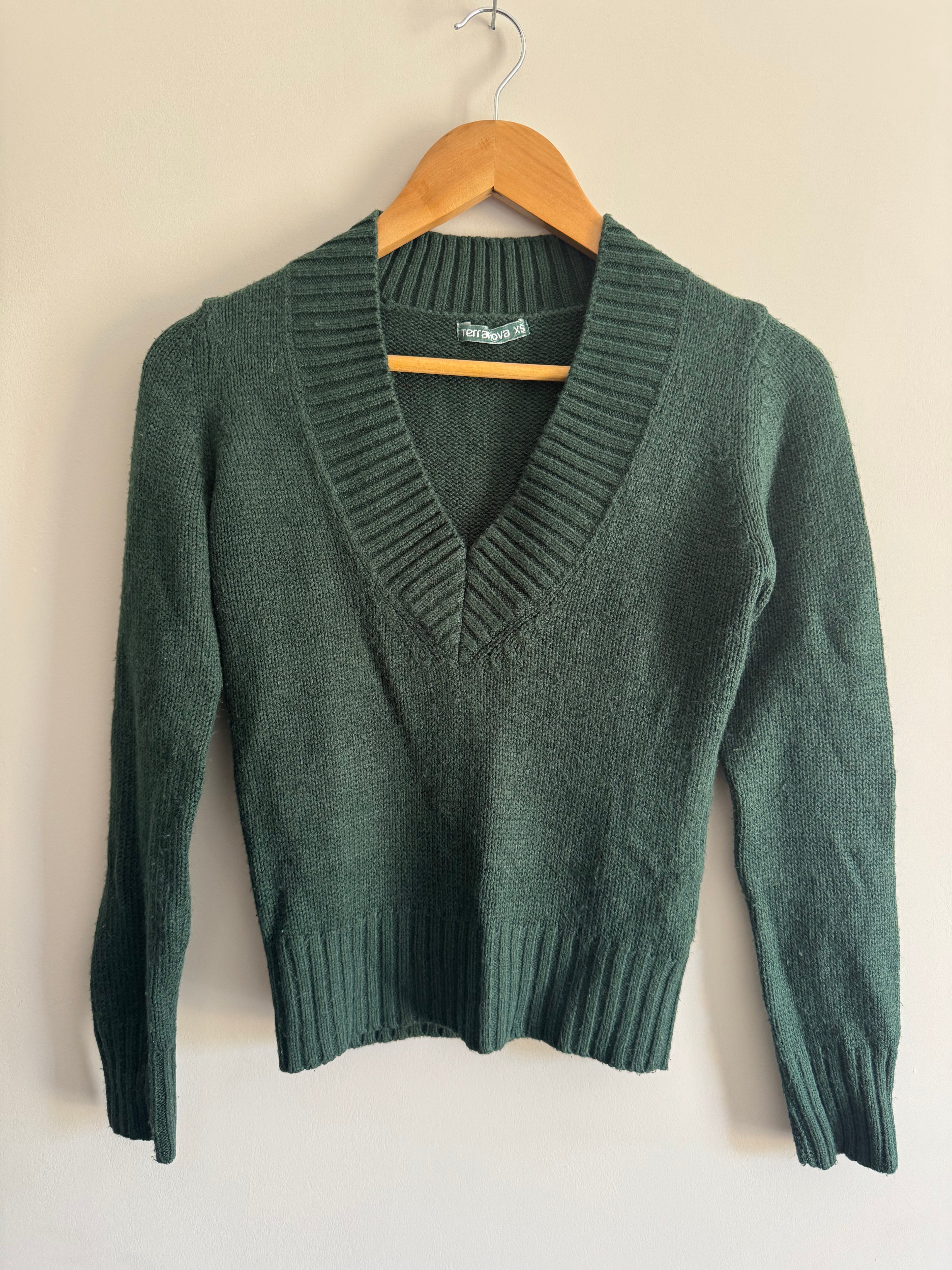 TERRANOVA GREEN V-NECK SWEATER - XS