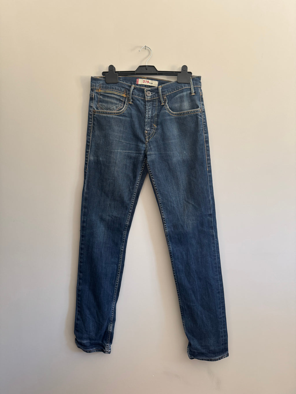 Levi’s 519 Slim Tapered Jeans – W32 L33