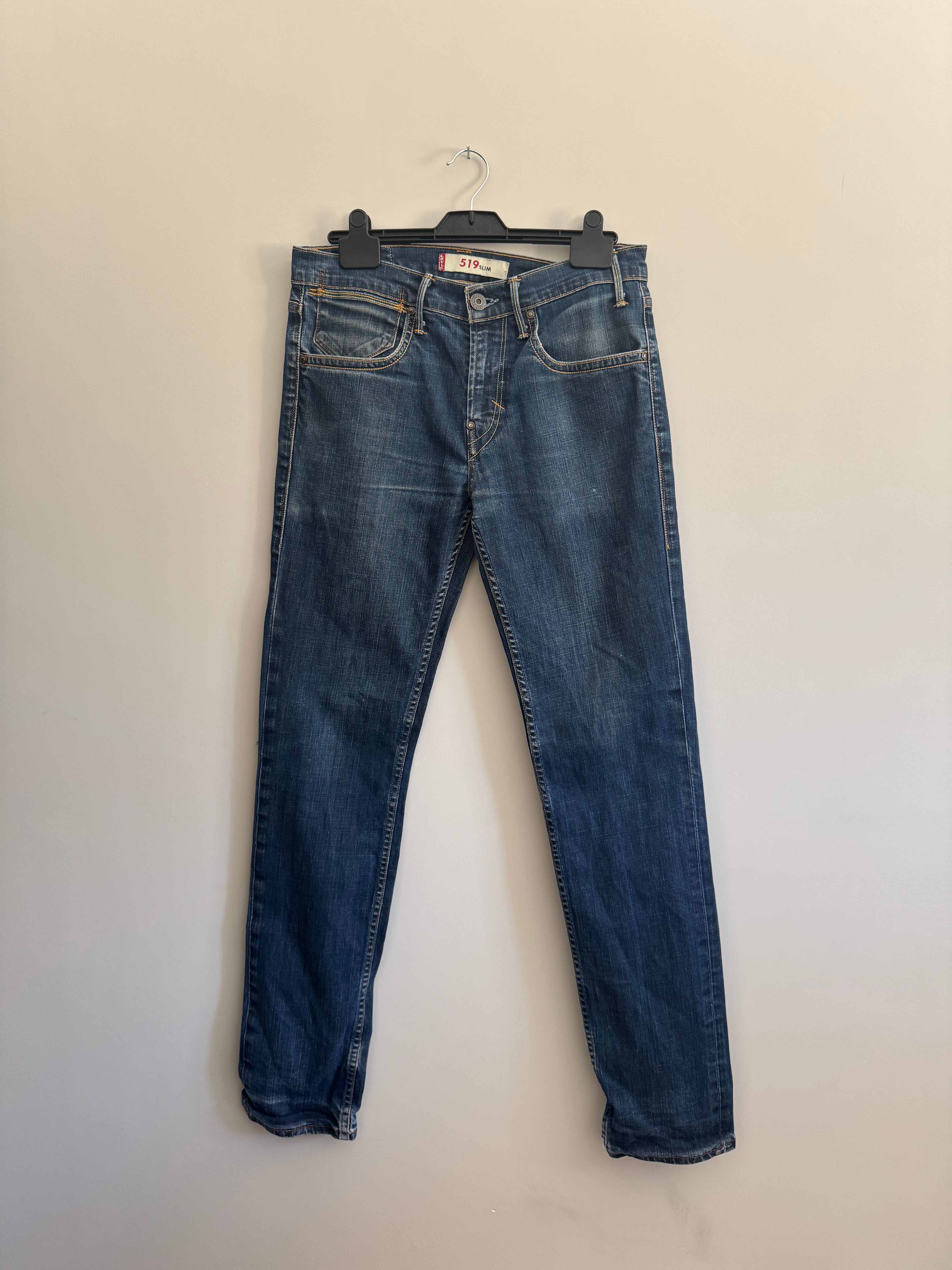 Levi’s 519 Slim Tapered Jeans – W32 L33