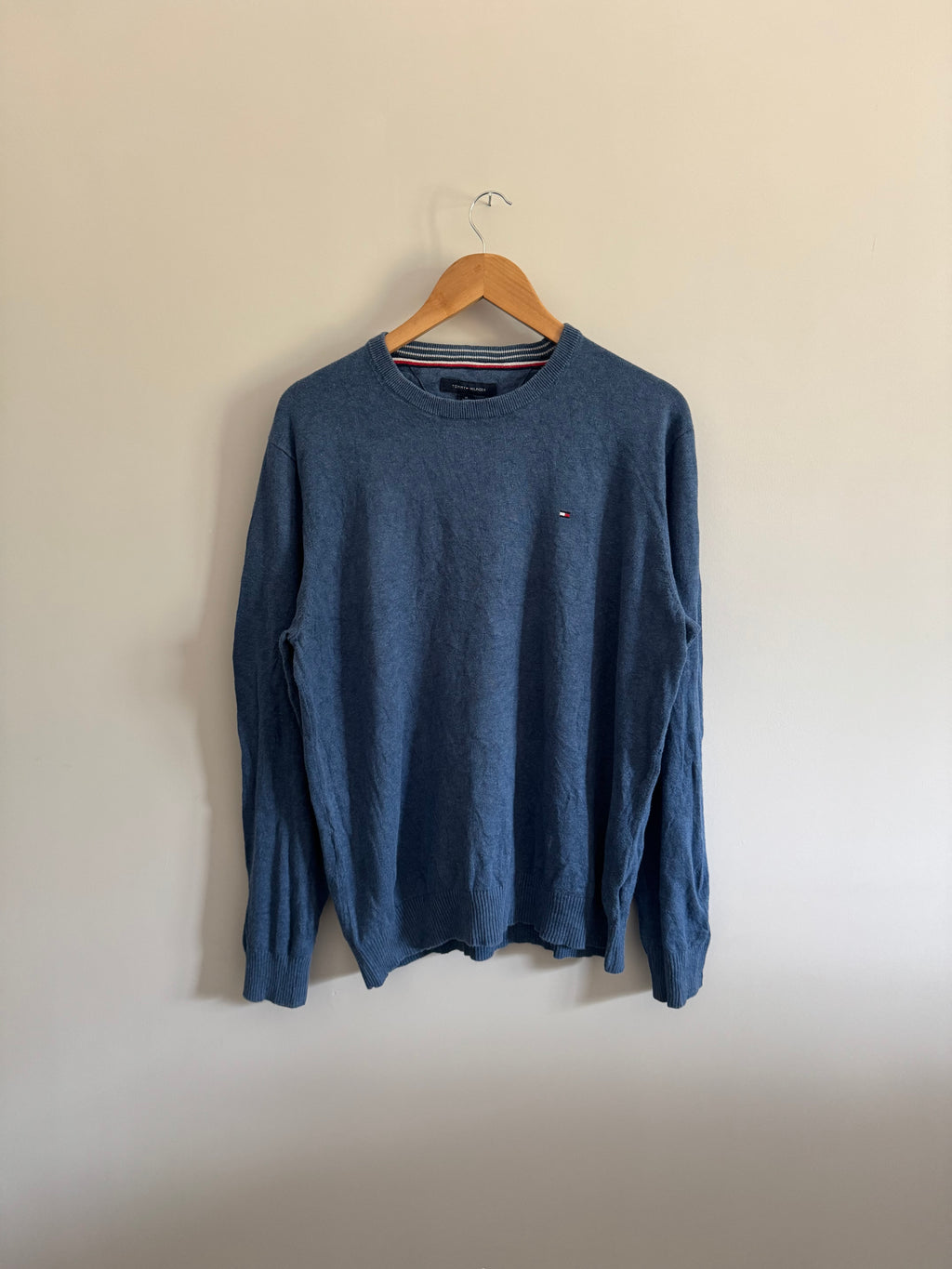TOMMY HILFIGER BLUE CREWNECK SWEATER - XL