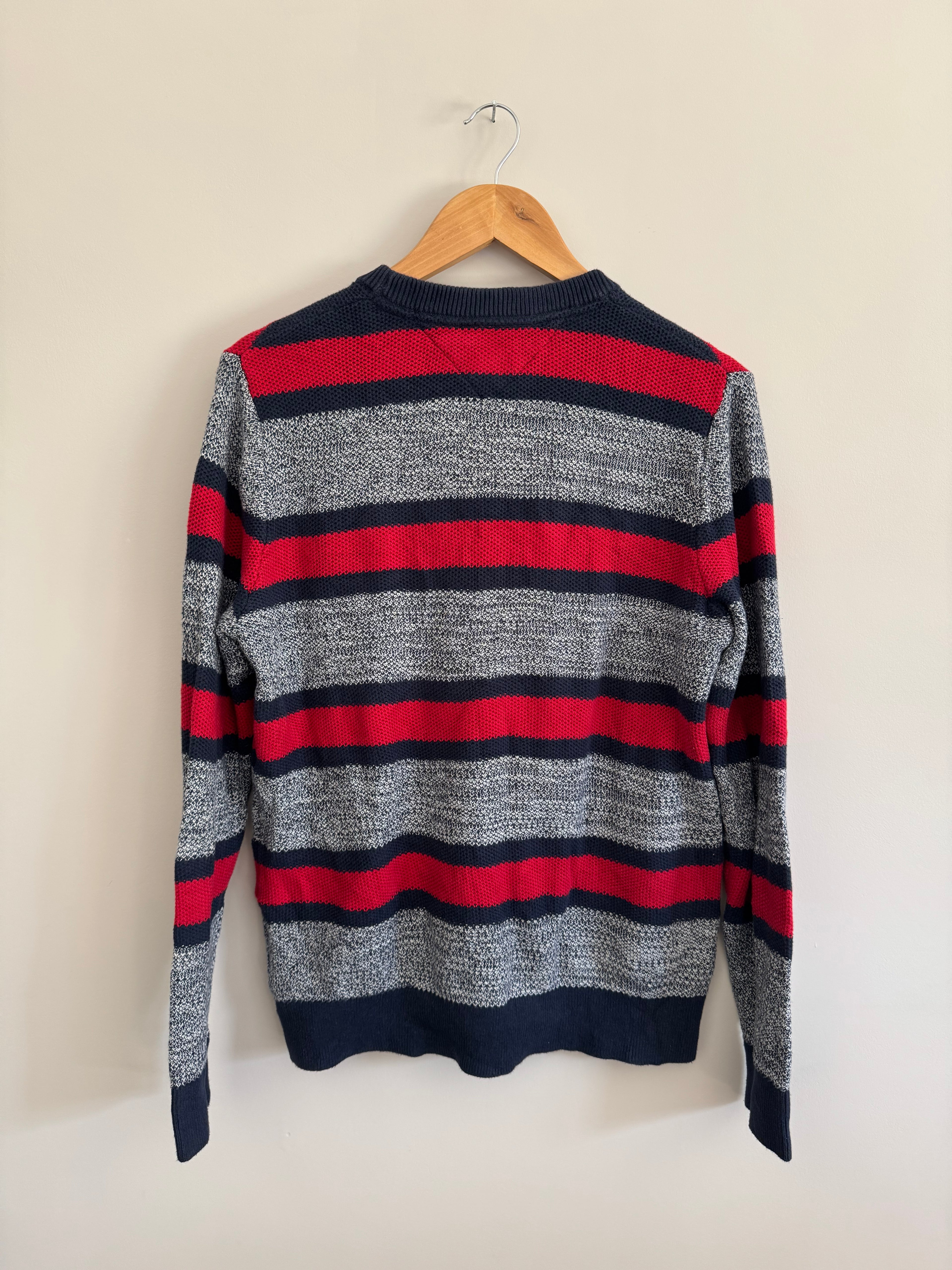 TOMMY HILFIGER STRIPED CREWNECK SWEATER - M
