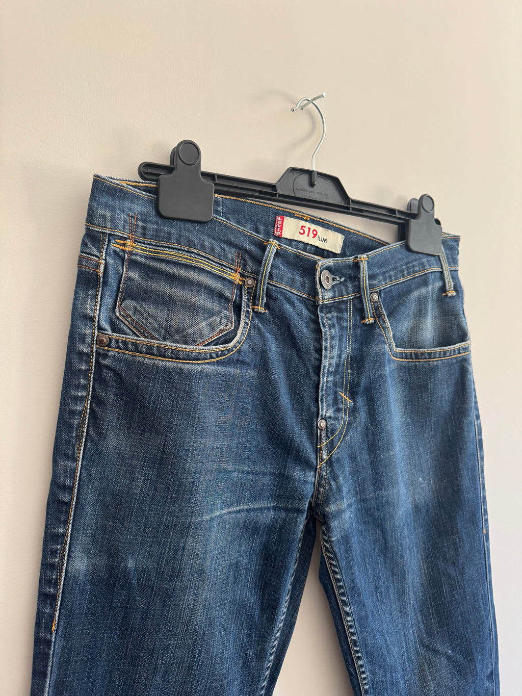 Levi’s 519 Slim Tapered Jeans – W32 L33
