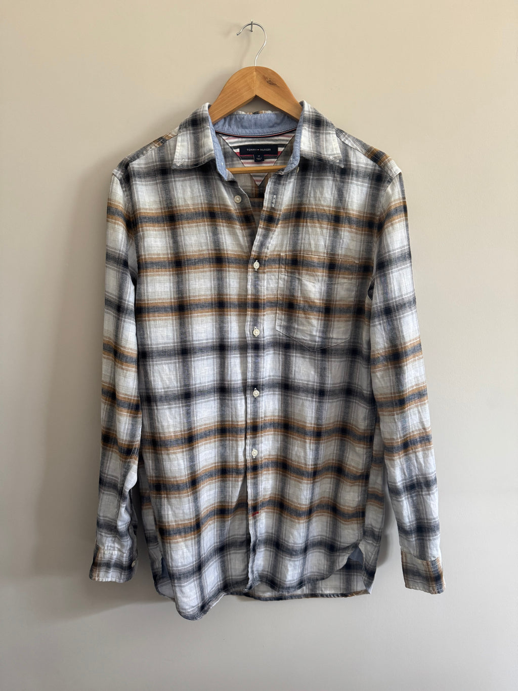 TOMMY HILFIGER MEN’S CHECKERED SHIRT - M