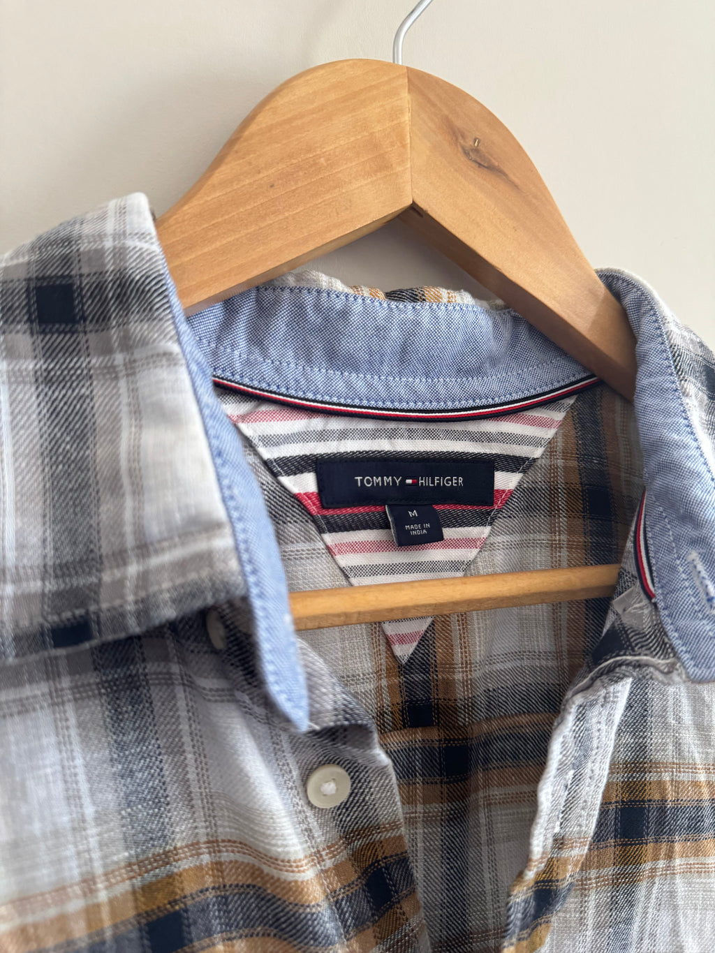 TOMMY HILFIGER MEN’S CHECKERED SHIRT - M