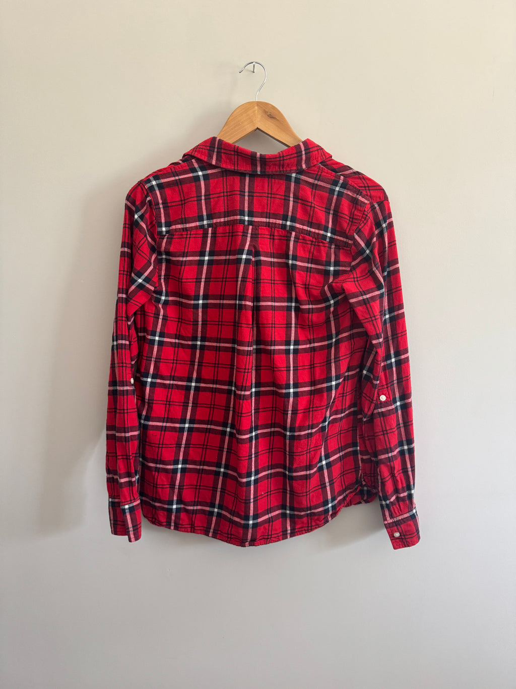 TOMMY HILFIGER WOMEN’S RED PLAID FLANNEL SHIRT - M