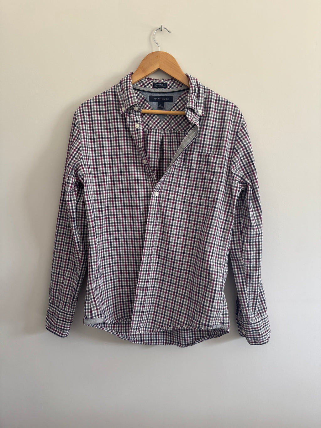 TOMMY HILFIGER MEN’S CHECKERED SHIRT - M