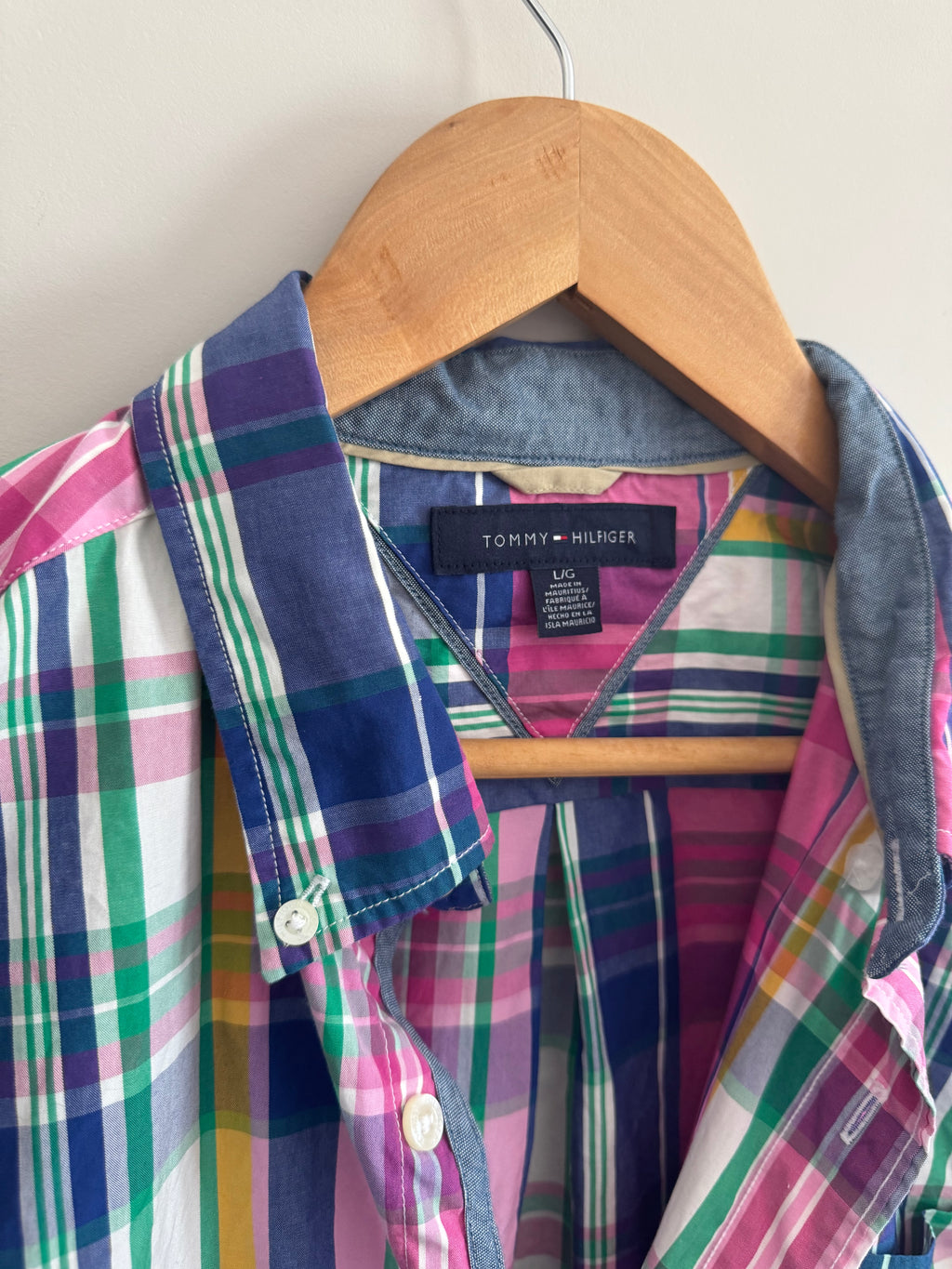 TOMMY HILFIGER MEN’S MULTI COLOURED SHIRT - L